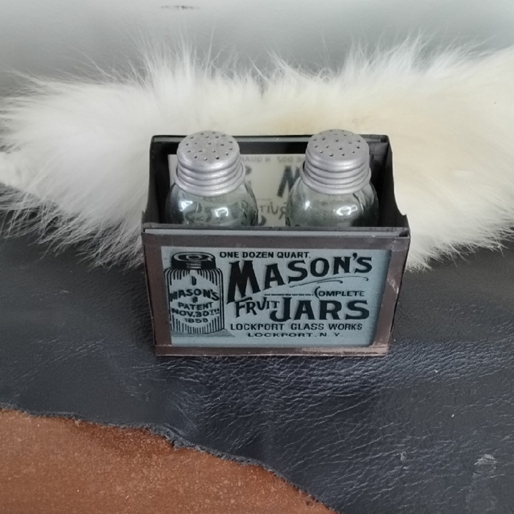 Vintage Mason's Fruit Jars Salt & Pepper Shakers - Clear Glass with Silver Tops